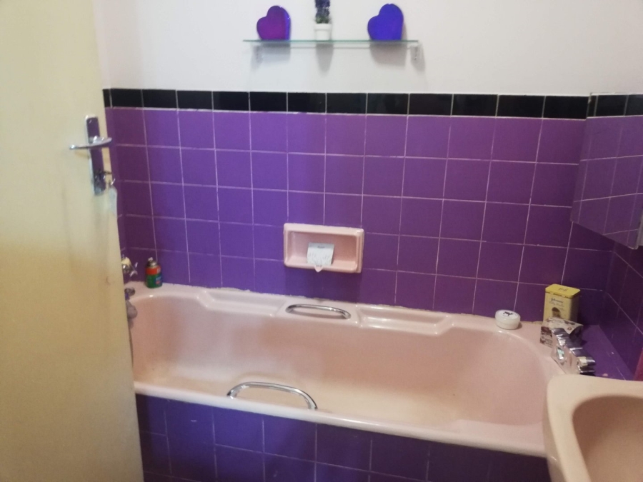 To Let 3 Bedroom Property for Rent in Flamwood North West